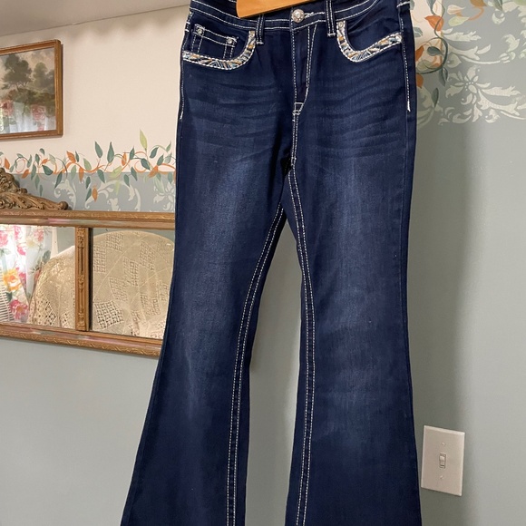 Size 9 Westfield embroidered jeans. - Picture 1 of 5